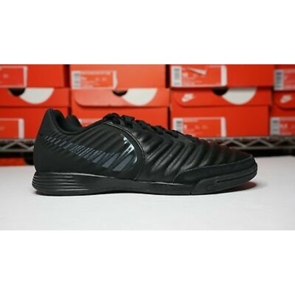 academy checkered vans